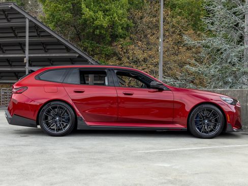 Used 2026 BMW M5 Touring AWD/4WD image 12