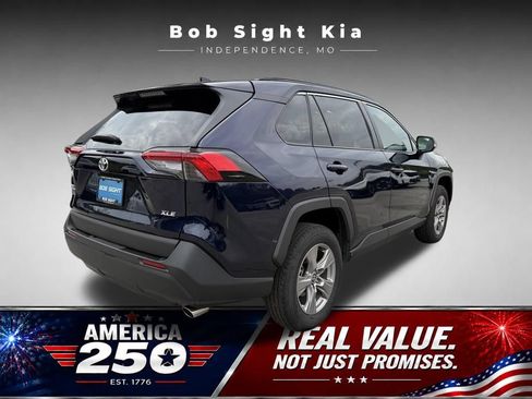Used 2025 Toyota RAV4 XLE FWD image 12
