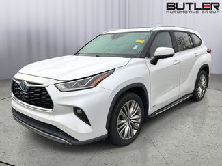 Used 2022 Toyota Highlander Platinum video 1