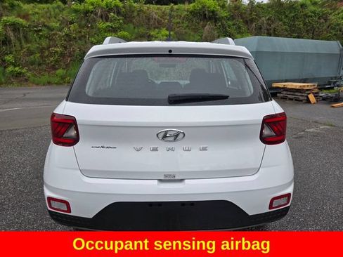 Used 2025 Hyundai Venue SEL FWD image 8
