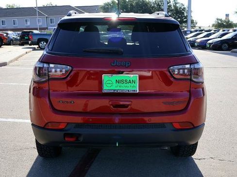 Used 2025 Jeep Compass Trailhawk AWD/4WD image 8
