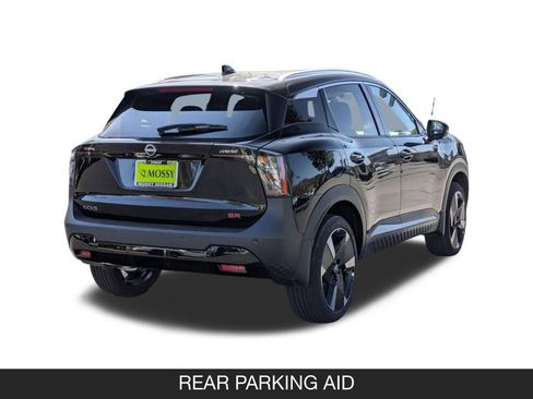 New 2026 Nissan Kicks SR w/ SR Premium Package FWD image 8