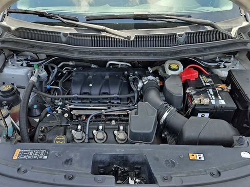 Used 2019 Ford Explorer XLT w/ Class III Trailer Tow Package image 18