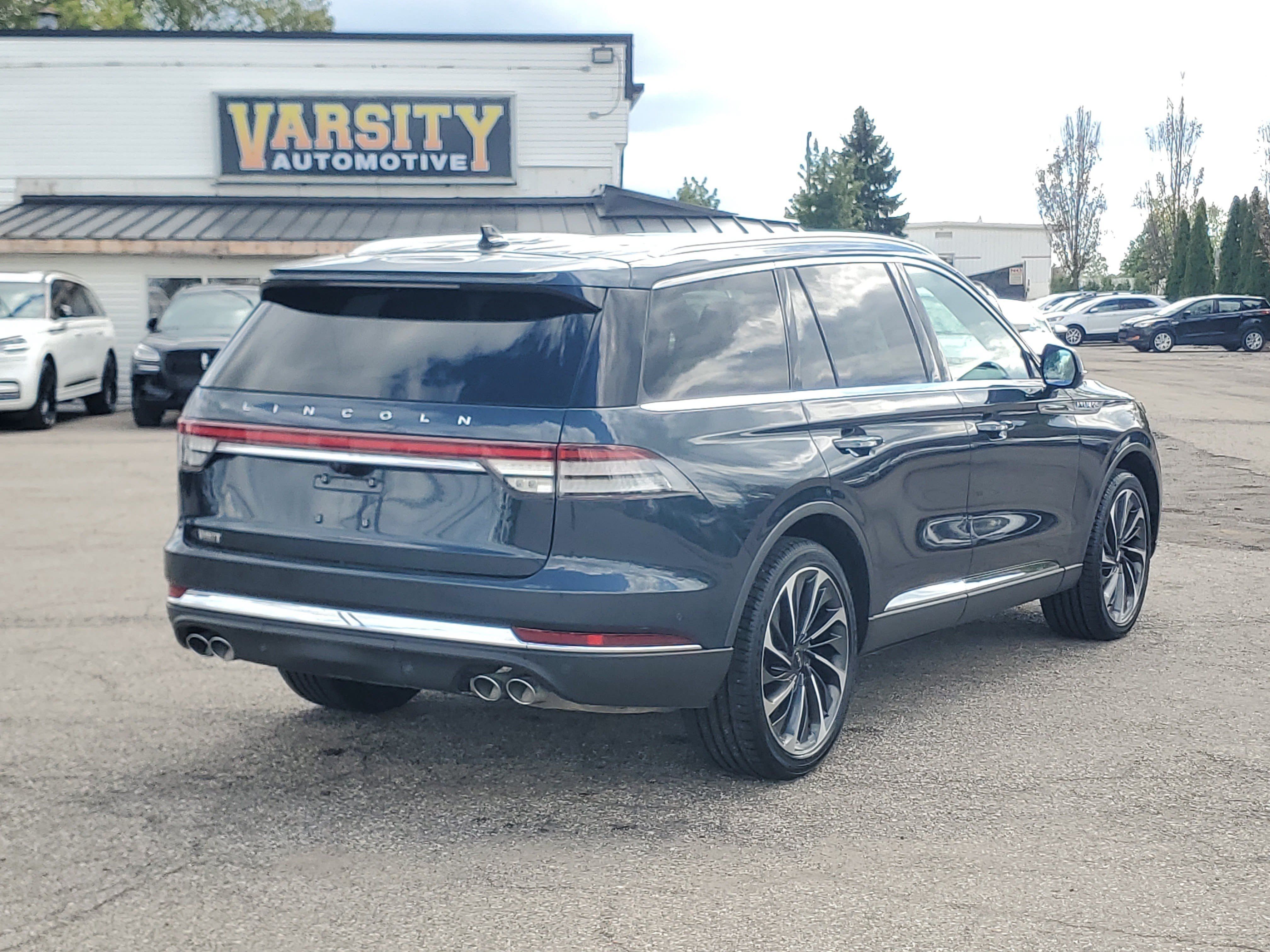 Used 2023 Lincoln Aviator Reserve w/ Equipment Group 201A AWD/4WD image 6
