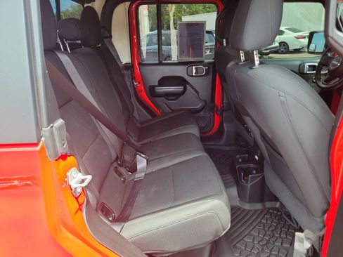 Used 2021 Jeep Gladiator Sport AWD/4WD image 10