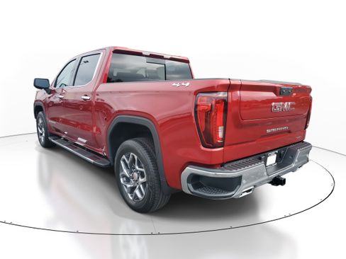New 2026 GMC Sierra 1500 SLT image 4