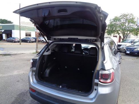 Used 2022 Jeep Compass Latitude w/ Convenience Group AWD/4WD image 17