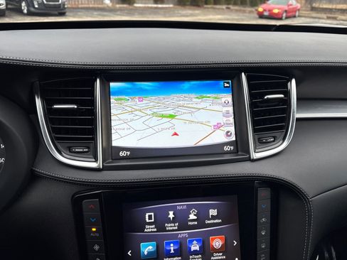 Certified 2019 INFINITI QX50 Luxe w/ Navigation Package image 19