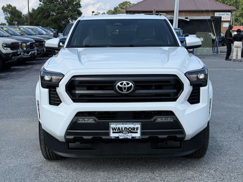 Used 2026 Toyota Tacoma SR5 RWD image 6