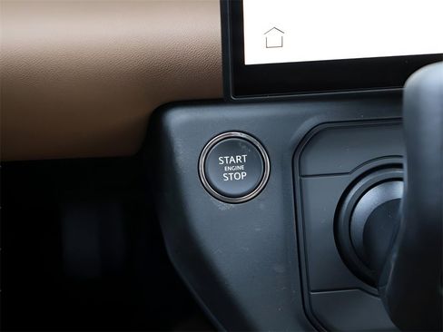 New 2026 Land Rover Defender 110 S image 27