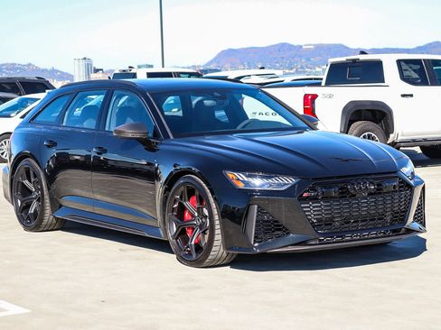 New 2026 Audi RS 6 performance image 3