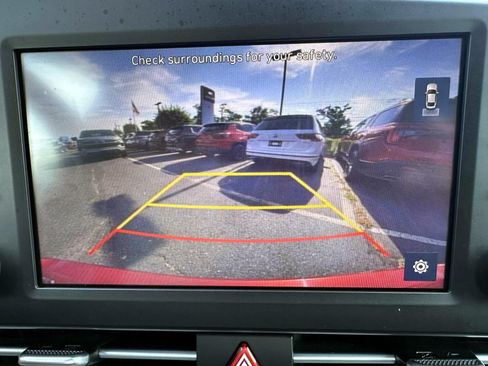 Used 2023 Hyundai Elantra SEL w/ Cargo Package FWD image 21