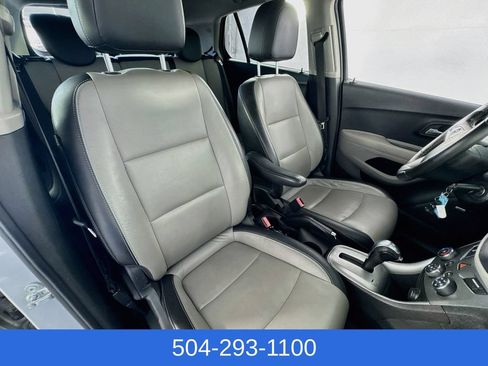 Used 2015 Chevrolet Trax LTZ FWD image 28