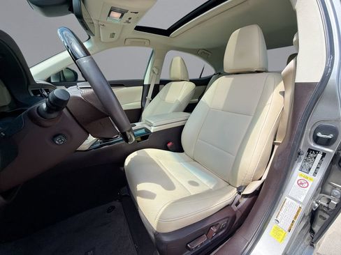 Used 2018 Lexus ES 350 w/ Premier Package FWD image 30