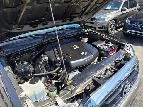 Used 2014 Toyota Tacoma 4x4 Access Cab V6 w/ SR5 Package image 40