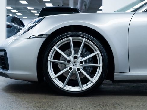 Used 2021 Porsche 911 Carrera 4 image 7