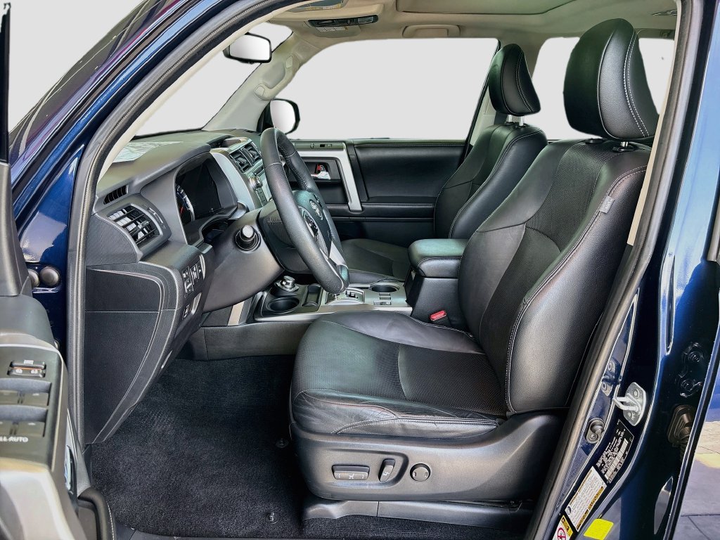 Used 2015 Toyota 4Runner Limited AWD/4WD image 19