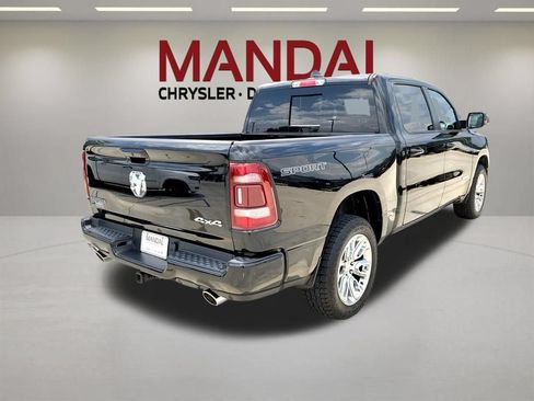 Used 2023 RAM 1500 Laramie AWD/4WD image 5