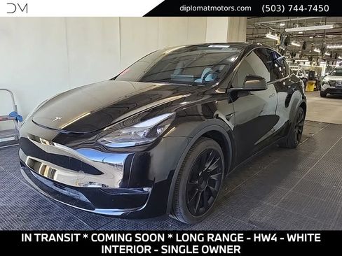 Used 2023 Tesla Model Y Long Range AWD/4WD image 1