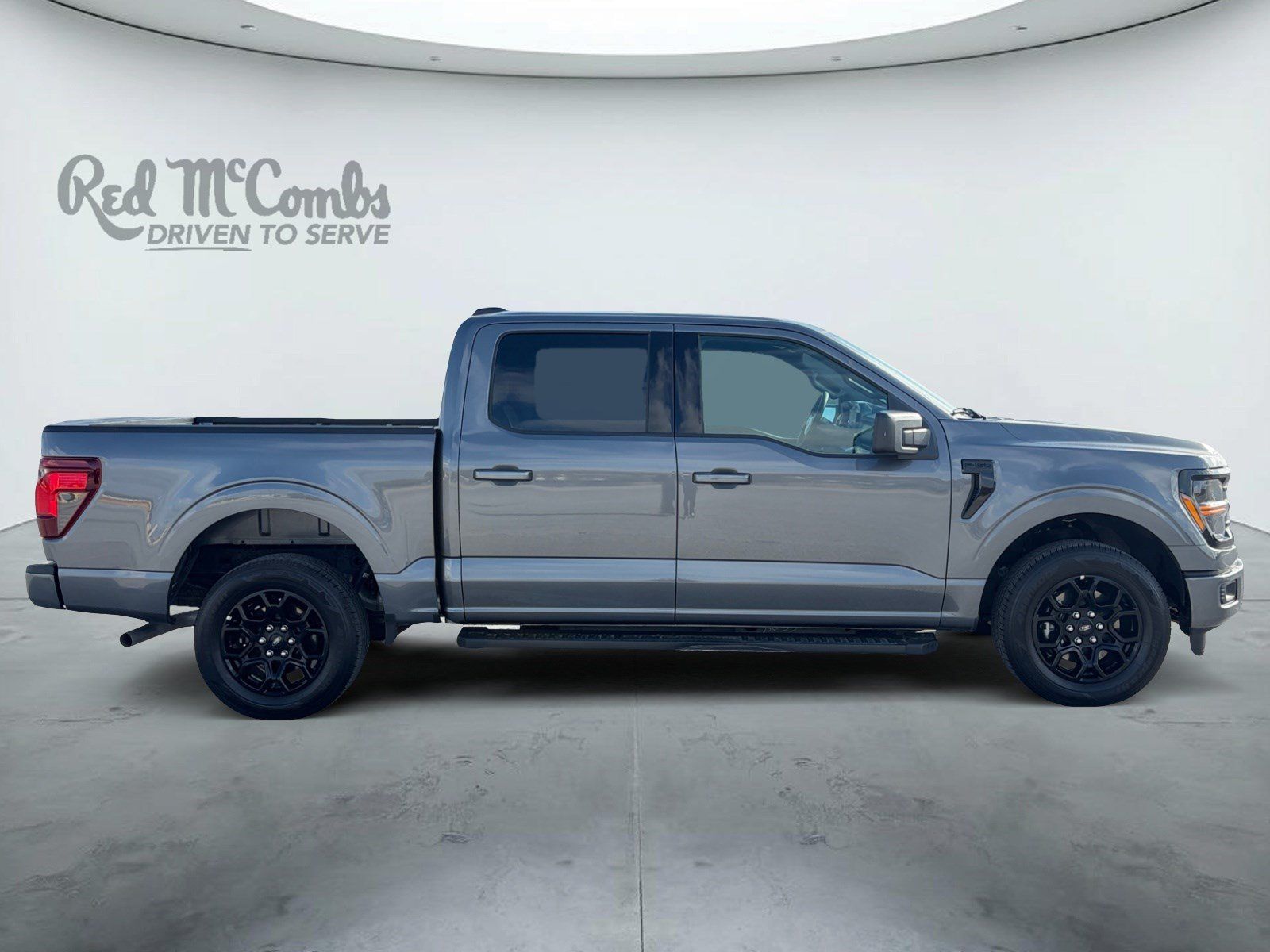 Used 2026 Ford F150 XLT w/ XLT Black Appearance Package RWD image 4