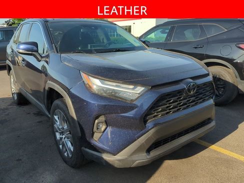 Used 2022 Toyota RAV4 XLE Premium FWD image 3
