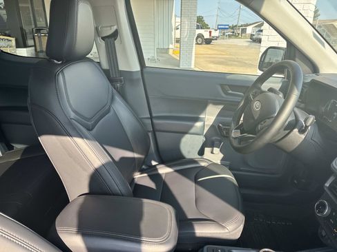 Used 2024 Ford Maverick Lariat w/ Black Appearance Package image 10