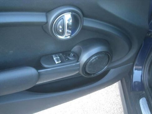 Used 2015 MINI Cooper 2-Door Hardtop image 15