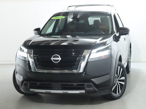 Certified 2024 Nissan Pathfinder Platinum AWD/4WD image 5