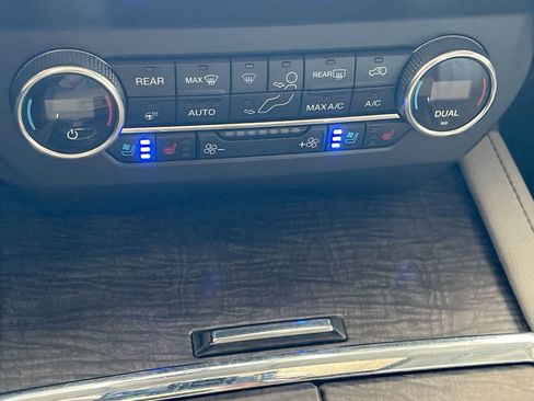 Used 2020 Ford Expedition Max Limited w/ Equipment Group 301A AWD/4WD image 19