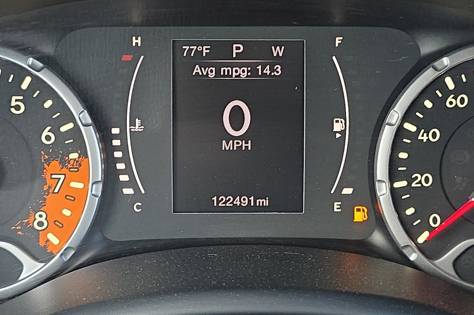 Used 2015 Jeep Renegade Latitude AWD/4WD image 24