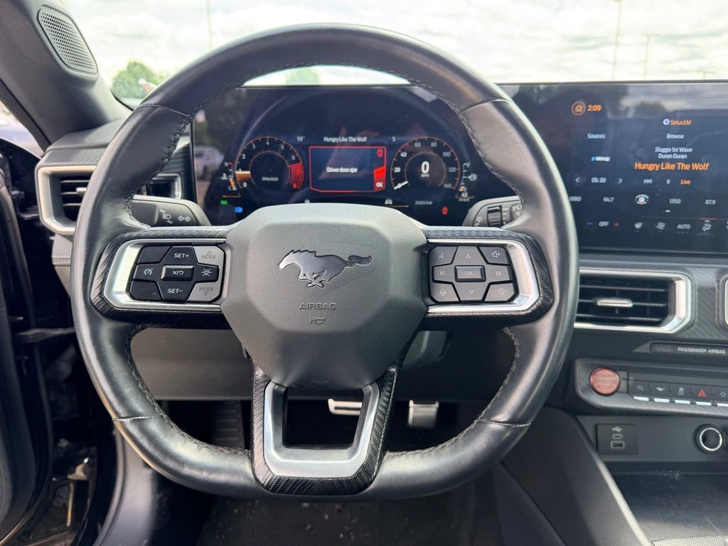 Used 2025 Ford Mustang Premium RWD image 10