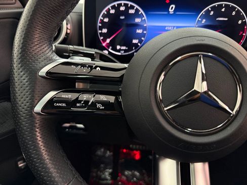 Used 2023 Mercedes-Benz C 300 Sedan image 15