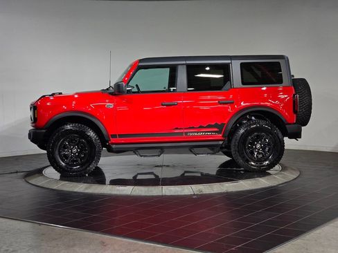 Used 2023 Ford Bronco Wildtrak image 7