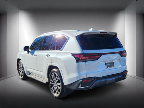 Used 2025 Lexus LX 600 4WD w/ Luxury Package image 3