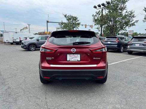 Used 2022 Nissan Rogue Sport SV AWD/4WD image 6