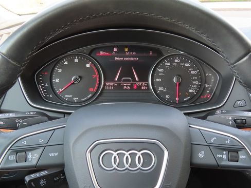 Used 2023 Audi Q5 2.0T Premium w/ Convenience Package AWD/4WD image 21