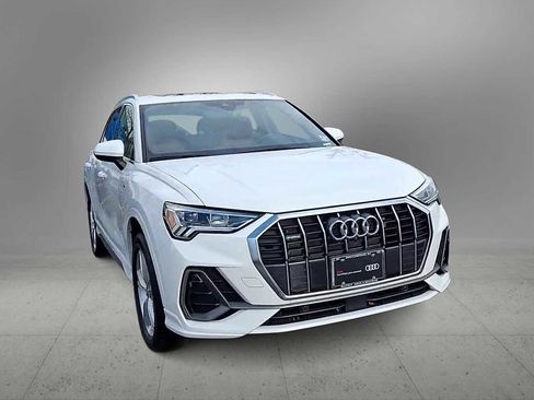 Certified 2022 Audi Q3 2.0T Premium Plus w/ Premium Plus Package image 5