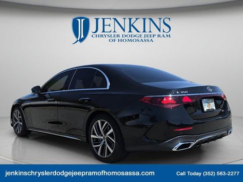 Used 2025 Mercedes-Benz E 350 4MATIC Sedan image 7