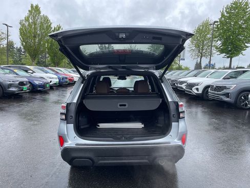 Used 2025 Subaru Forester Touring AWD/4WD image 12