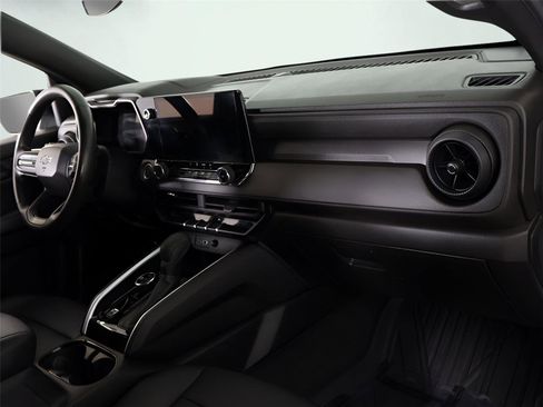 Used 2024 Chevrolet Colorado Trail Boss image 24