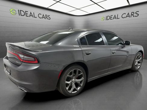 Used 2016 Dodge Charger SXT w/ Rallye Group RWD image 5