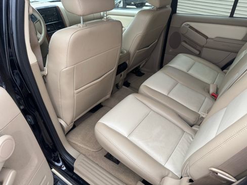 Used 2007 Ford Explorer Eddie Bauer image 10