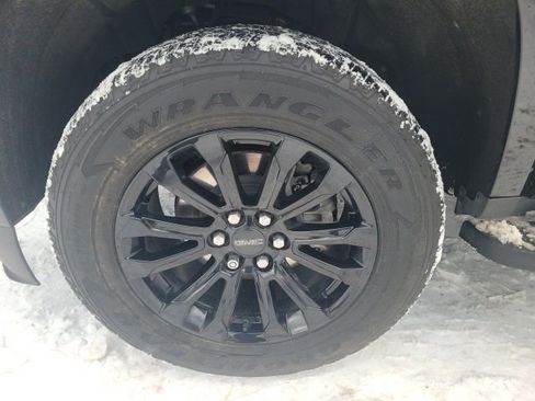 Used 2022 GMC Canyon Elevation image 13