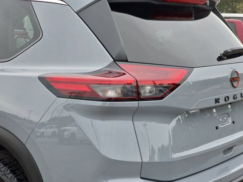 Used 2025 Nissan Rogue SV w/ Rock Creek Premium Package image 36