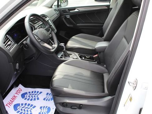 Used 2022 Volkswagen Tiguan SE AWD/4WD image 13
