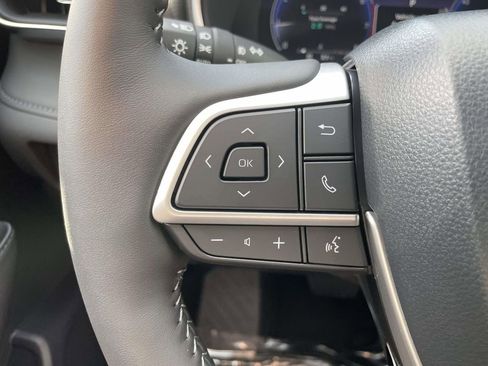 New 2025 Toyota Highlander Platinum image 33