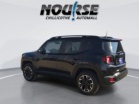 Used 2023 Jeep Renegade Latitude AWD/4WD image 6