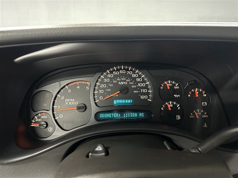 Used 2004 GMC Sierra 2500 SLE w/ Heavy-Duty Power Package AWD/4WD image 29