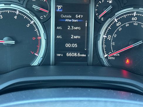 Certified 2024 Toyota 4Runner TRD Off-Road image 32