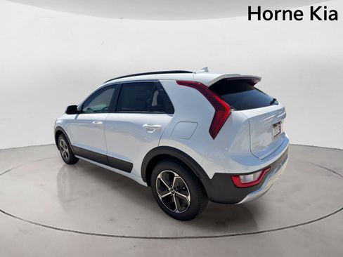 New 2026 Kia Niro LX FWD image 5